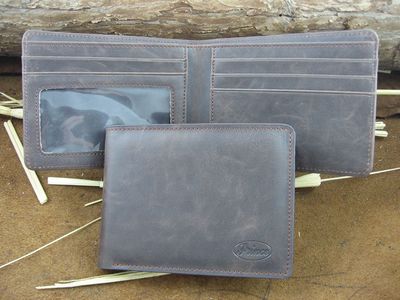 【常山縣普林斯皮革制品】男士短款2折棕色錢夾 歐美新款，實用之選